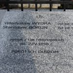 zdjęcie nowej kwatery pomordowanych mieszkańców Królewca i Adamowa na cmentarzu parafialnym w Miedzierzy